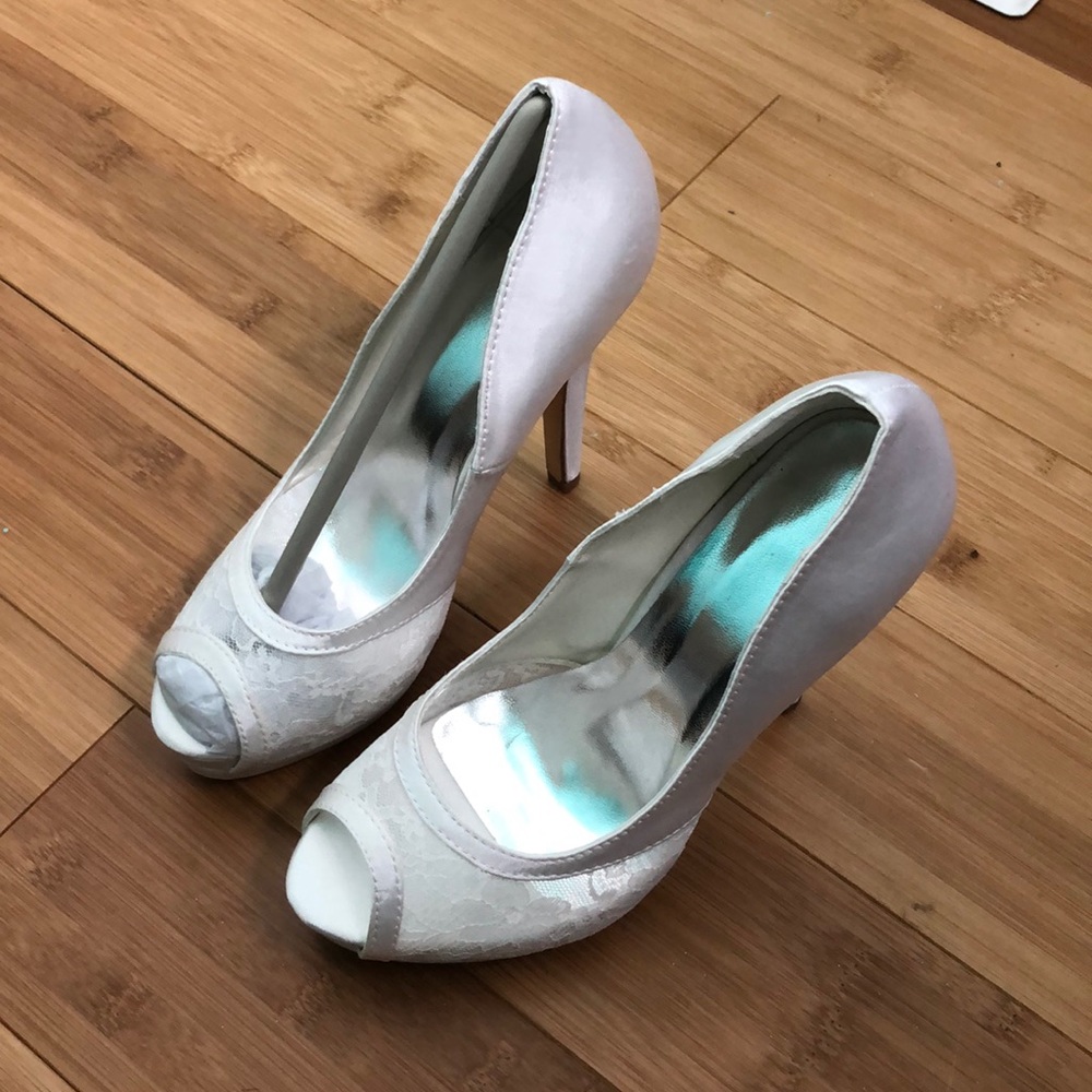 Bridal heels New never worn no box